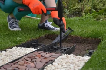 Plastic Lawn Edging Board, 100 x 8 cm, Black