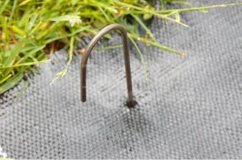 J-Type Metal Pegs for Agrotextile and Agrofilm 25 cm, 10 pcs