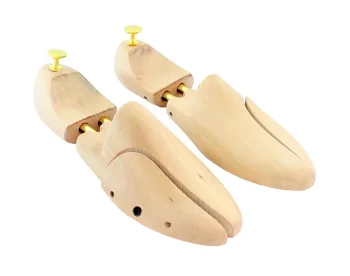 Wooden Feet for Shoe Storage to Prevent Deformation (Size 43 - 44)
