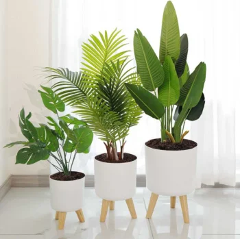 White Plant Pot on Wooden Legs, 14 cm