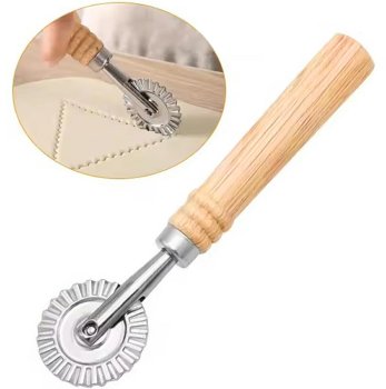 Pastry and Dumpling Dough Wheel Cutter, 16 cm