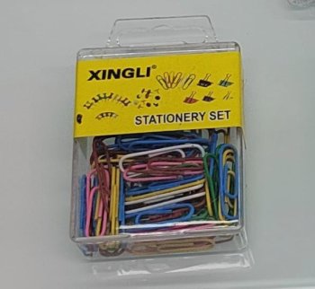 Metāla papīra saspraudes 70 gab dokumentiem birojam un skolai, daudzkrāsainas