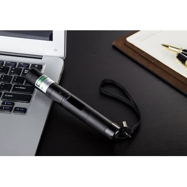 Green Laser Pointer + Battery Charger (0)