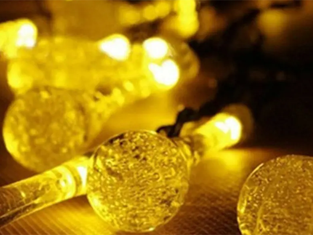 Solar garden LED string lights with 20 icicle bulbs, warm white (1)