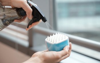 Cheerble Pet Cat Dog Massage Silicone Bathing Hair Brush Candy, Green