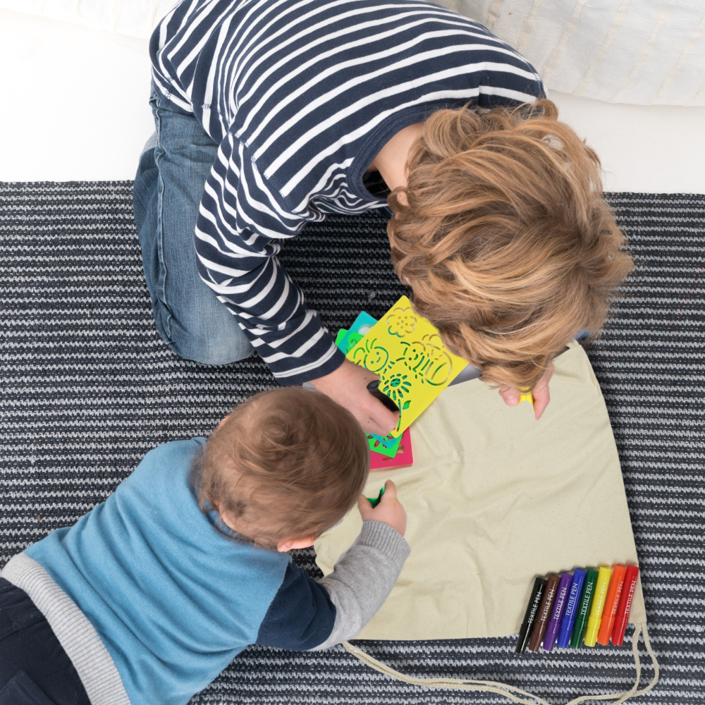 DIY Cotton Drawstring Backpack to Color for Kids with Fabric Markers and Stencils (3)