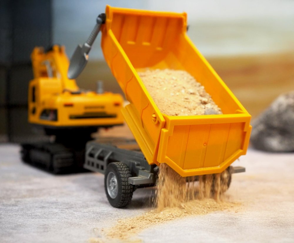 RC Crawler Excavator and Dump Truck Set with Lights & Smoke (1)