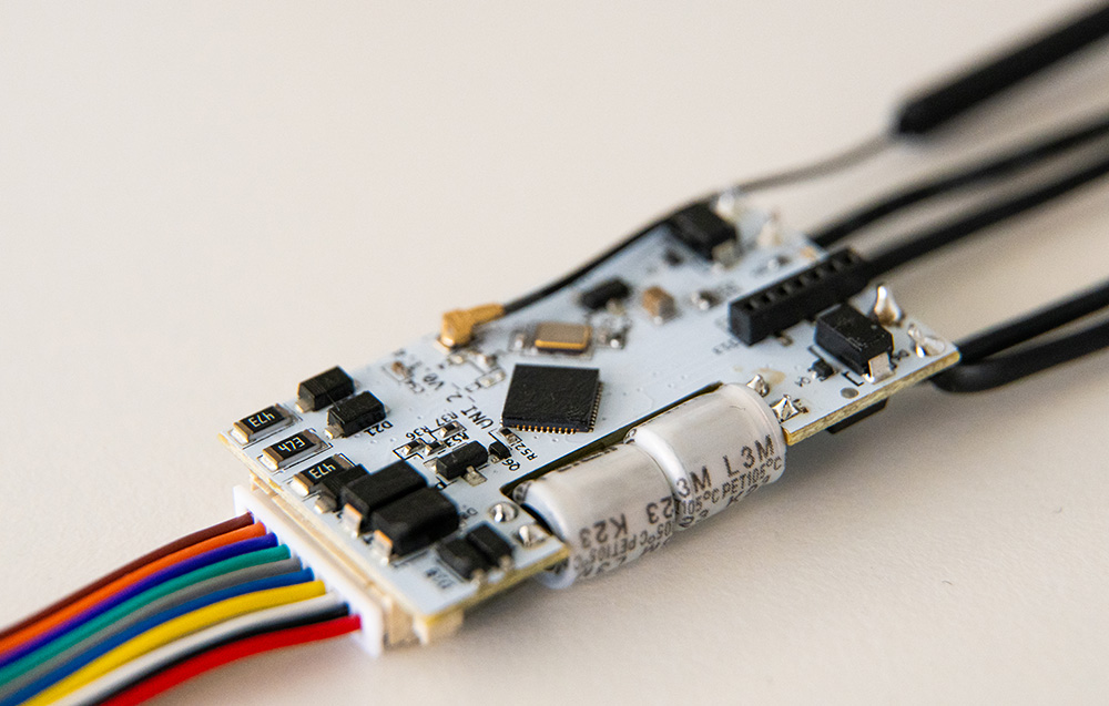 Universal WiFi controller Shelly Plus UNI (1)