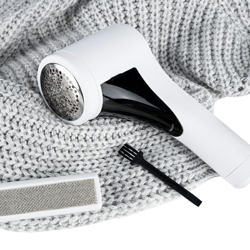Rechargeable 3-Speed Fabric Shaver and Lint Remover (1)