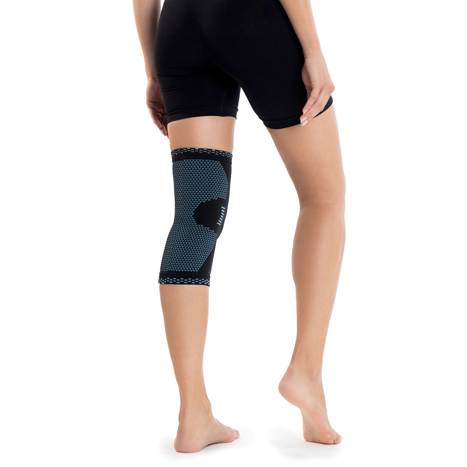 4Fizjo 911 Elastic Knee Brace with Patella Stabilization, Size M, Black/Blue