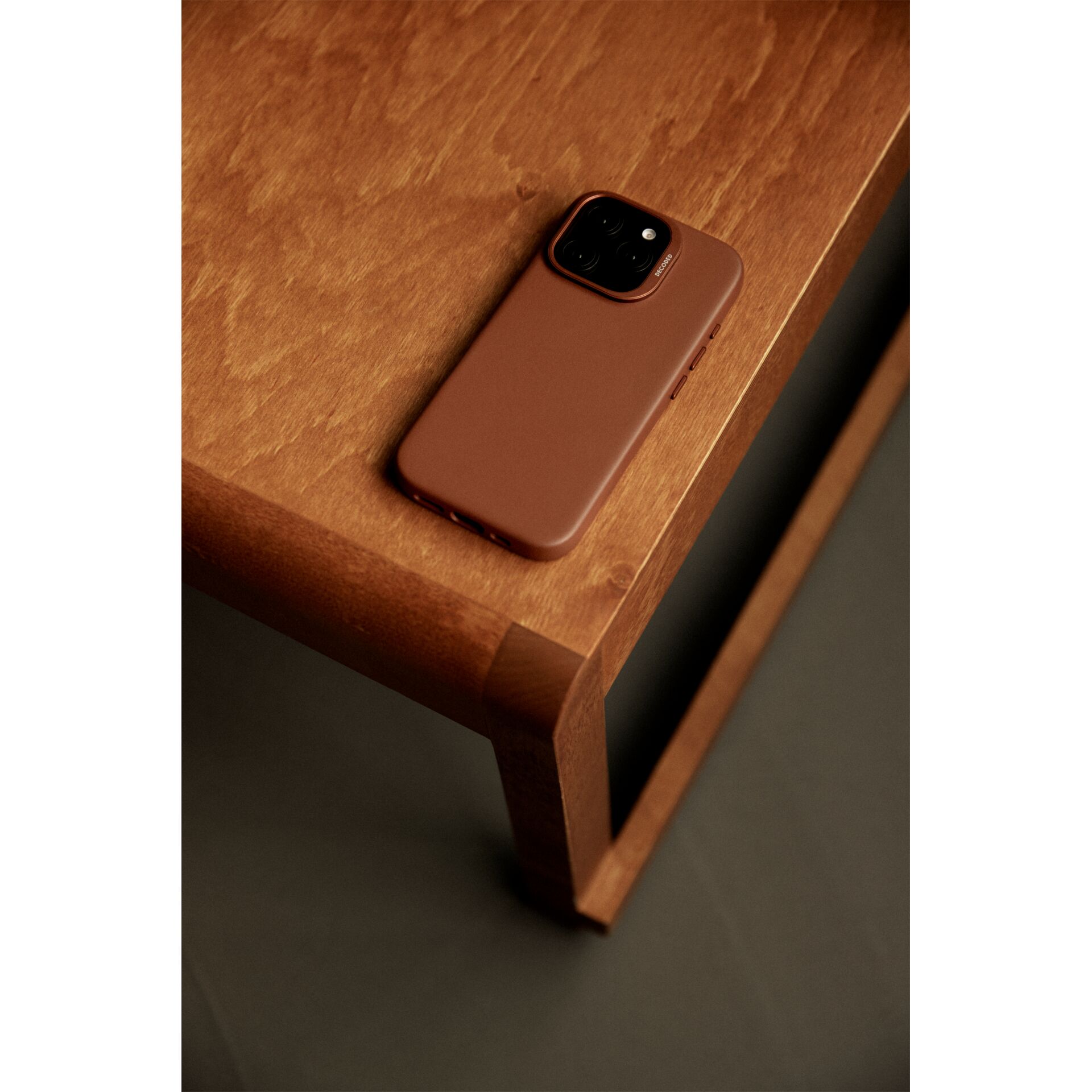 Decoded Leather Backcover Case for Apple iPhone 16 Pro Max, Brown