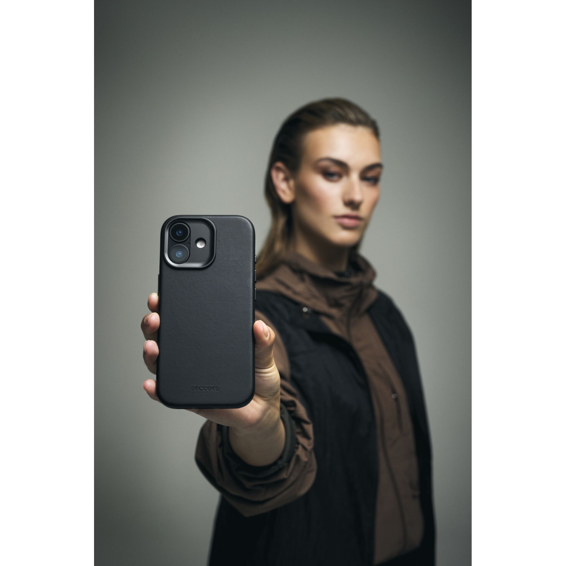 Decoded Leather MagSafe Case for iPhone 17 - Black