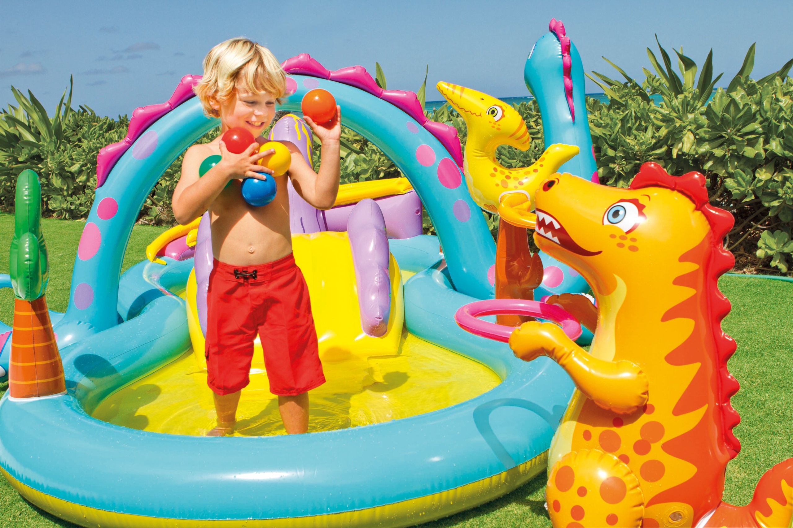 Intex 57135 Dinoland piepūšamais ūdens rotaļu laukums ar slidkalniņu un strūklaku