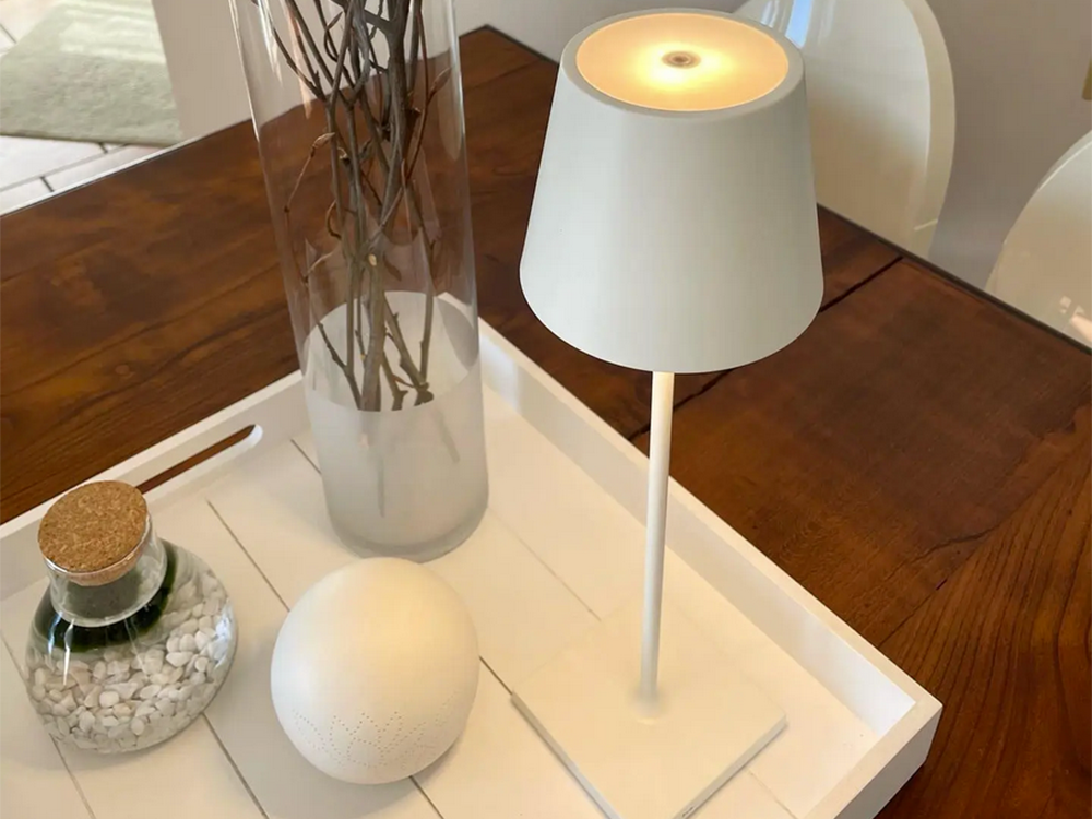 Беспроводная настольная LED лампа, 3 оттенка света, USB-C, белая