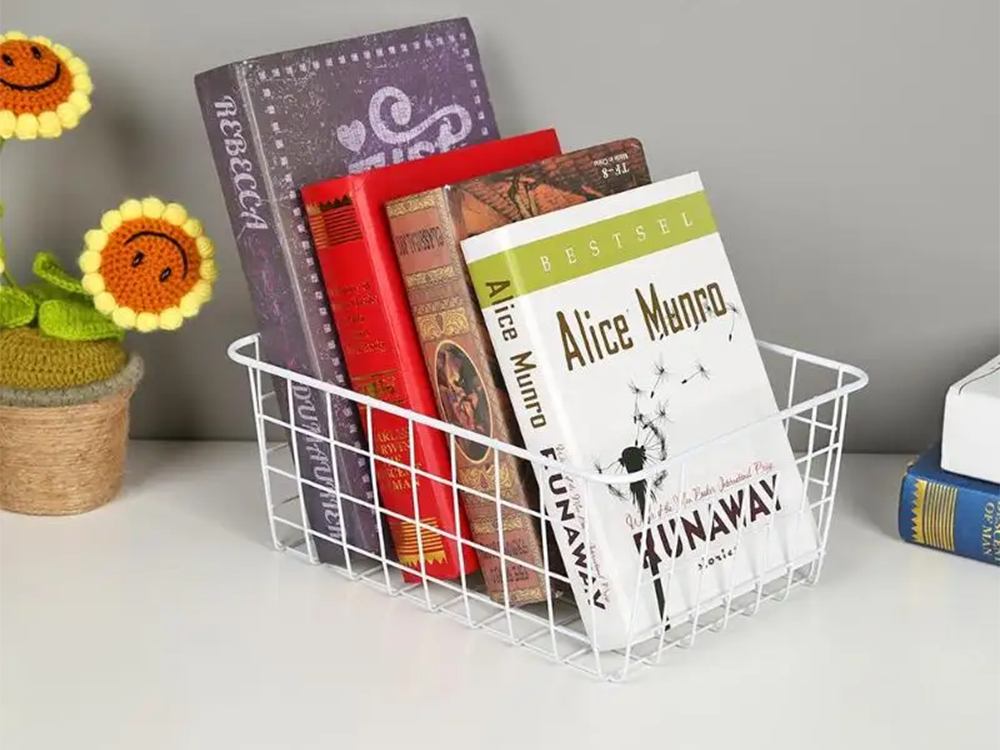Large White Metal Wire Organizer Basket, 28.5x22x12 cm