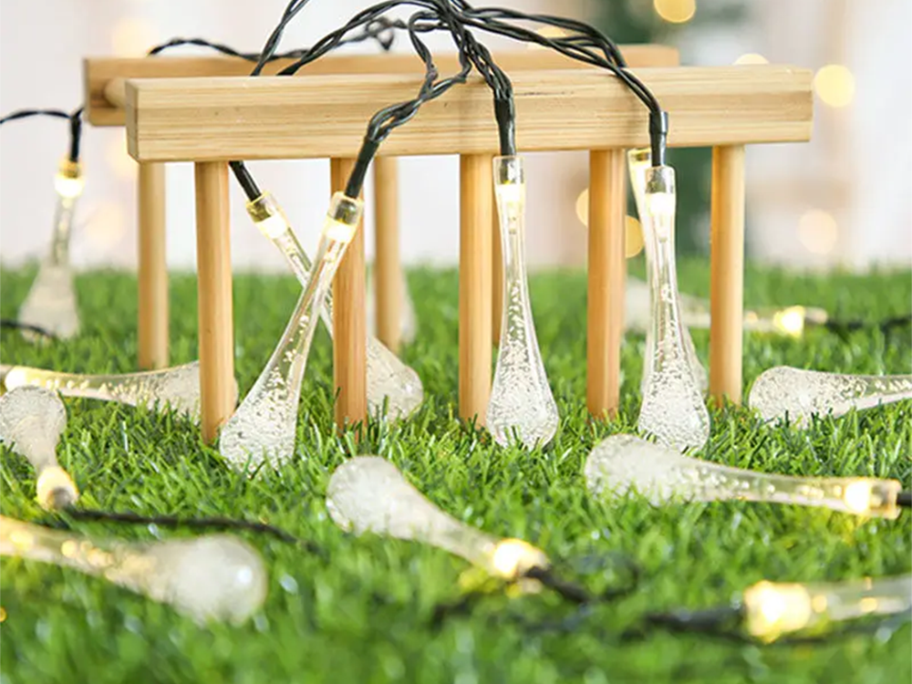 Solar LED Garden Garland with 50 Icicles, Warm Light
