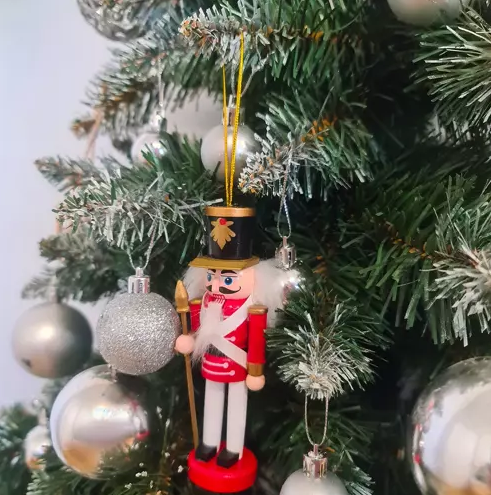 Ruhhy Wooden Christmas Nutcracker Figurines, 5 pcs, Multicolor