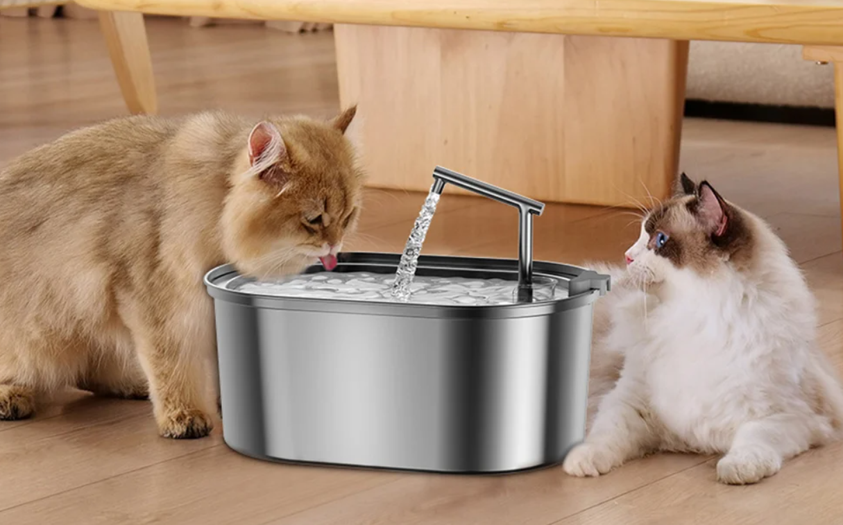 Rojeco Dog and Cat Water Fountain Drinker 3.2L